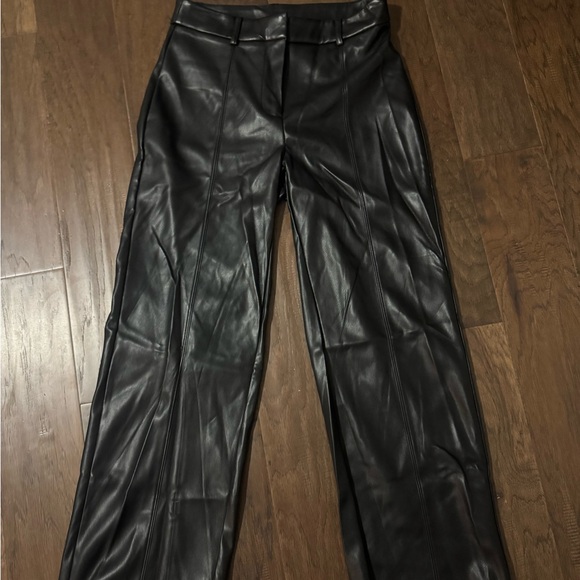 Faux leather bottoms - Picture 1 of 5